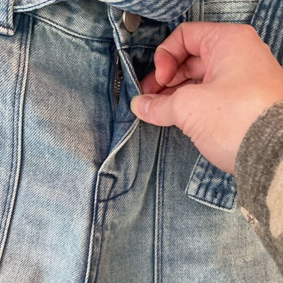 NWT Blank NYC Light Blue Jean Belted Shorts Size 24 - Picture 7 of 12